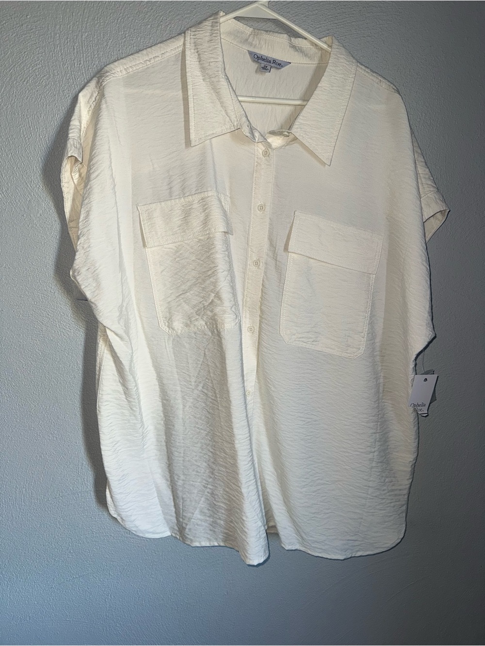 Chelsea Rose Women's Cream Short-Sleeve Button-Down Shirt